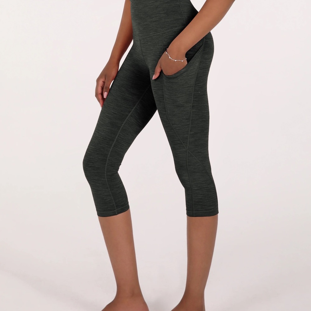 Ododos Capri Leggings - Large - Space Dye Black